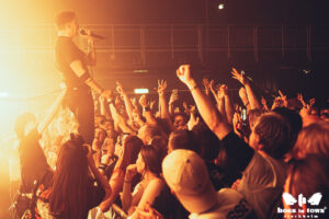 Are you ready?! This is ROCKAHOLIC